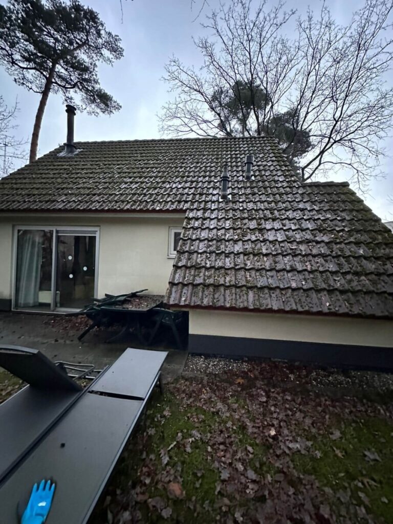 Softwash reiniging dakpannen - voor reiniging