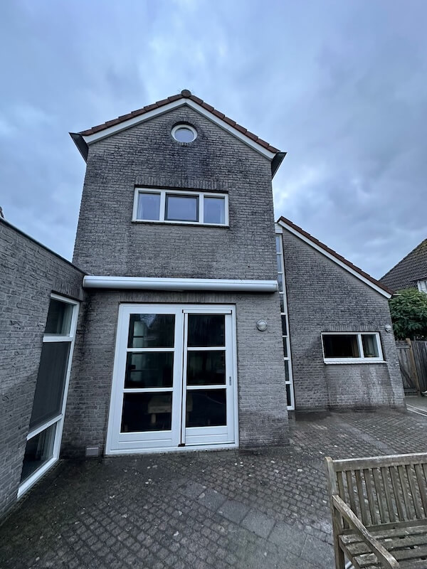 Woning in Berlicum voor Softwash reiniging